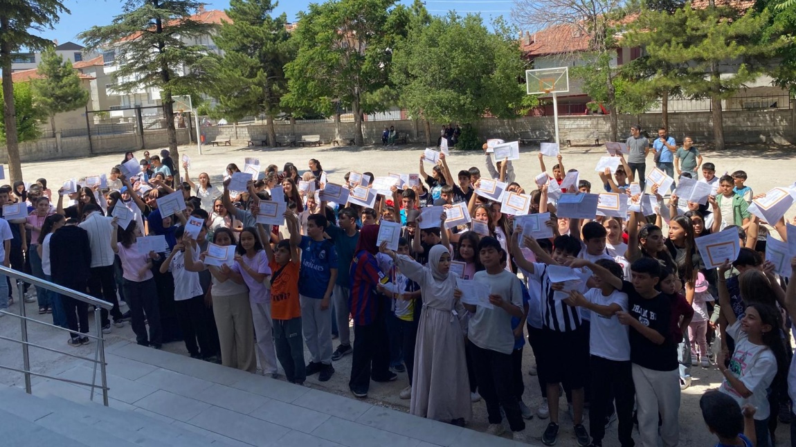 2024-2025 Eğitim Öğretim Yılı 2.Dönem Karne Programımız  Coşkuyla Kutlandı